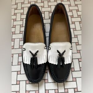 G.H. Bass & Co. Weejuns Jaclyn Leather Tassel Loafer 6.5 (now Esther Kiltie)